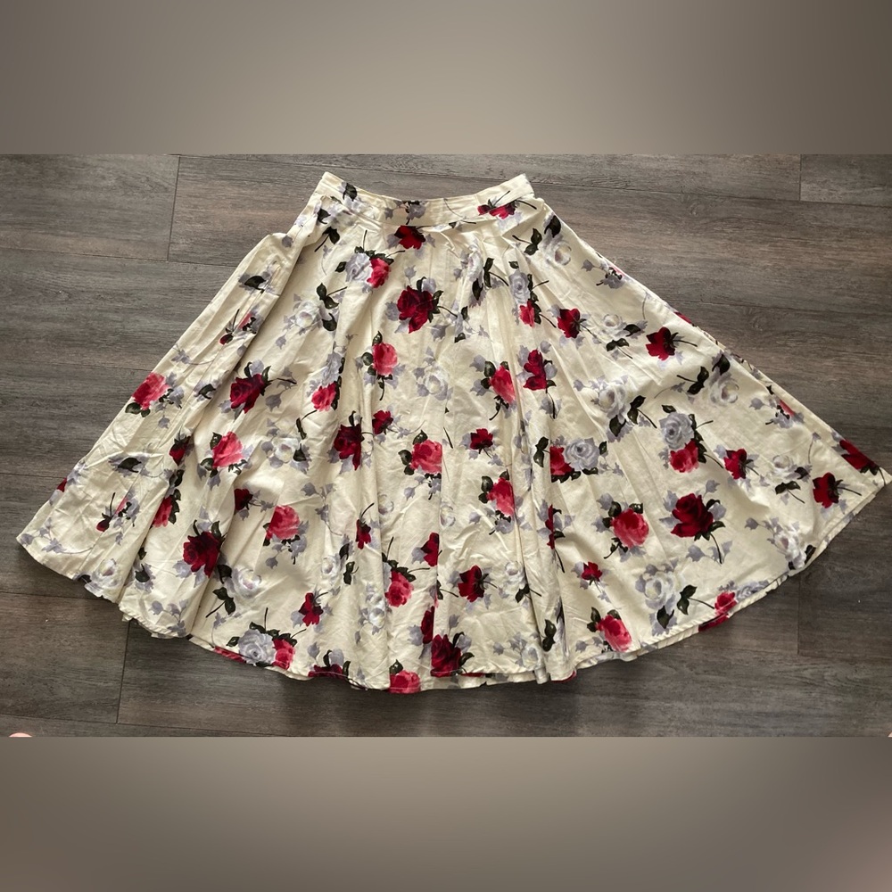 Hell Bunny Vixen Cream Red Flower full Skirt